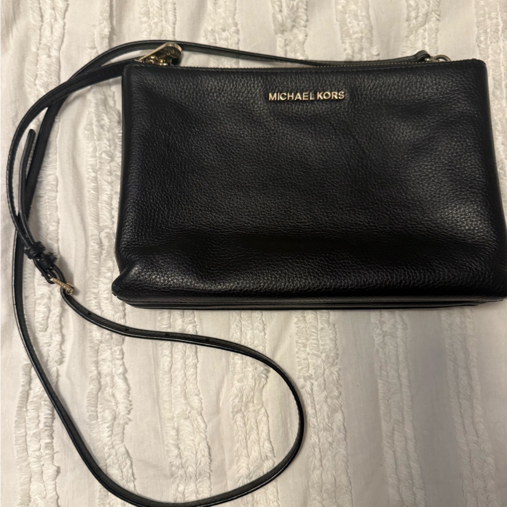 Michael Kors Black Pebbled cross body purse